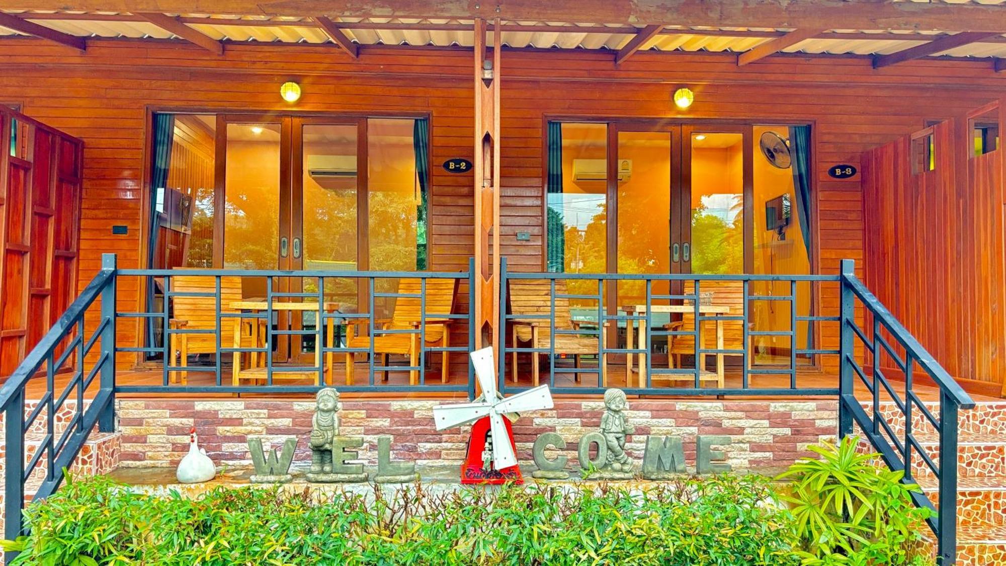 Aow Thai Homestay Ban Hin Dam Exterior photo